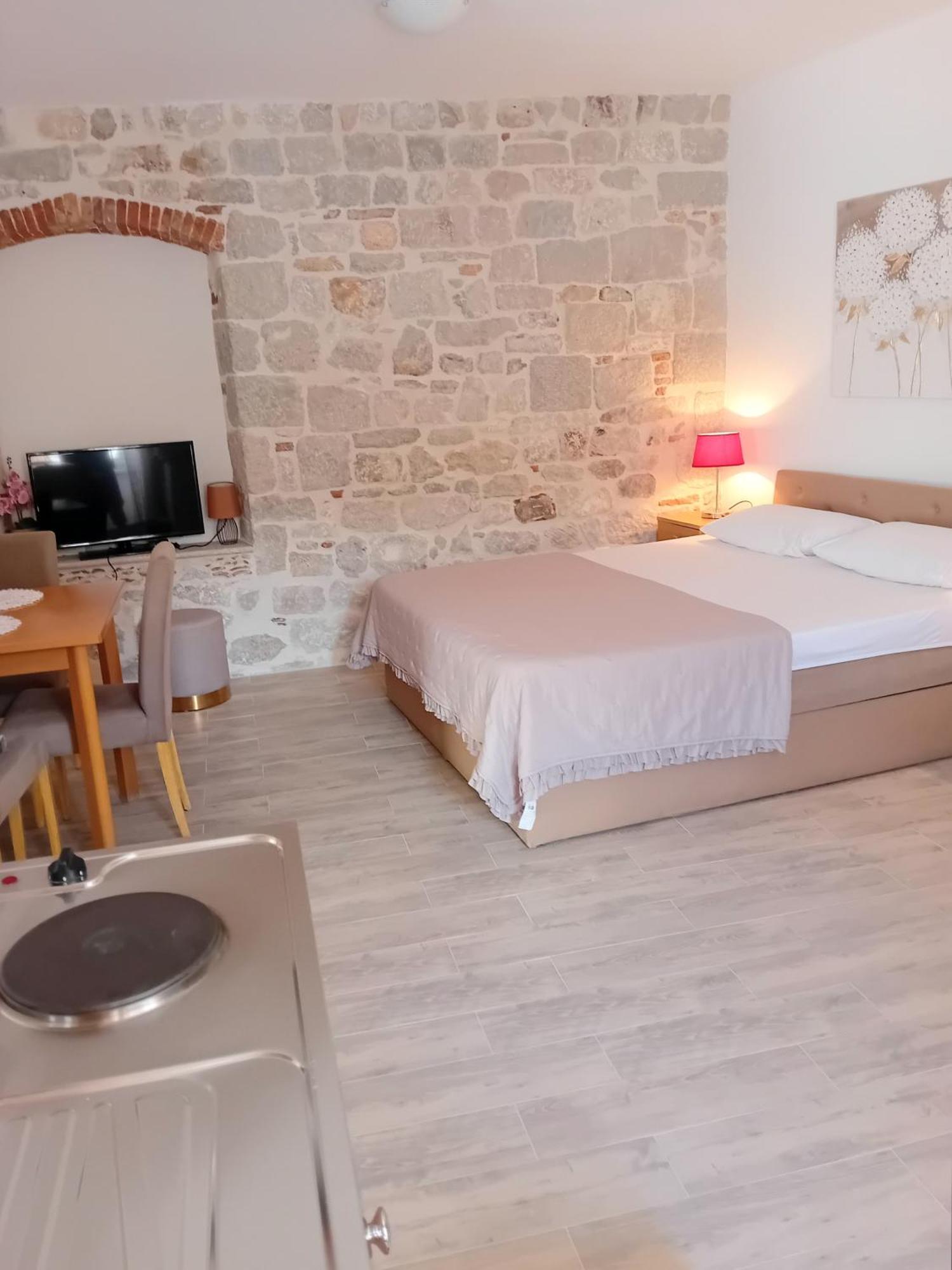 Apartment Andela Kastela Luaran gambar